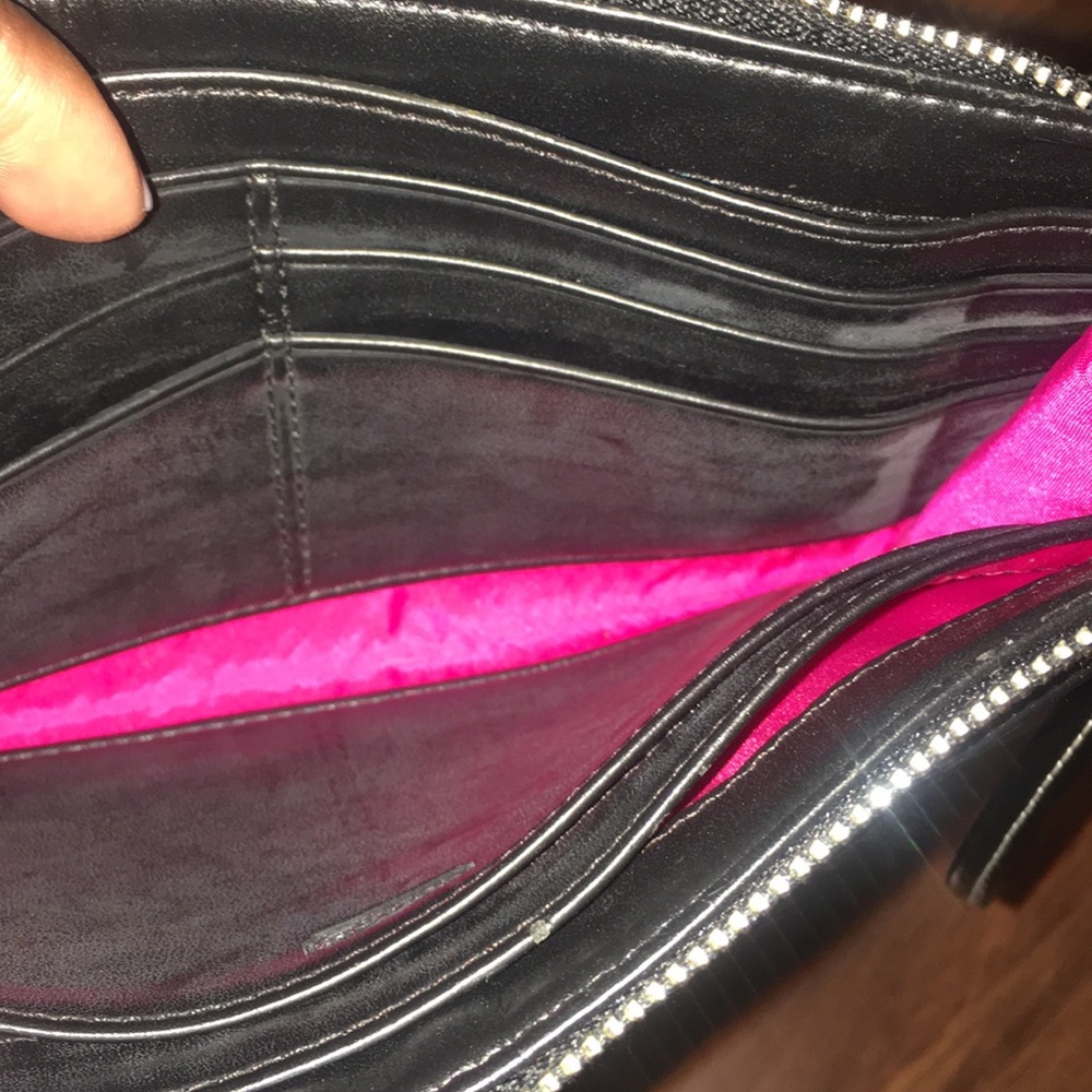 Coach Signature Wristlet - Picture 5 of 8